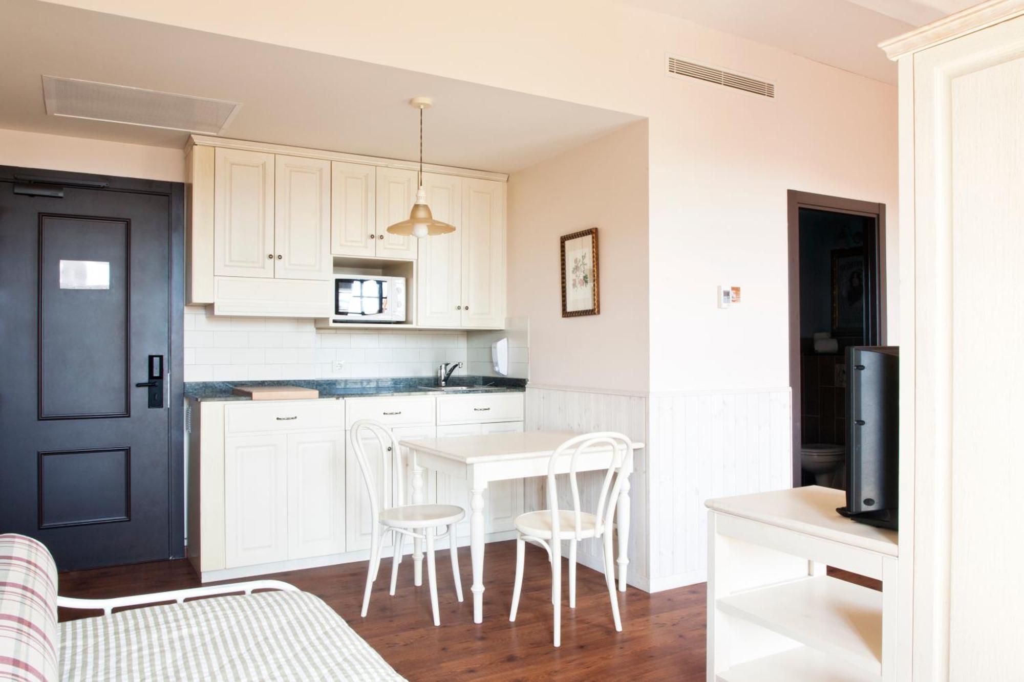 Family Room Access to PortAventura Park 1 ticket to Ferrari Land