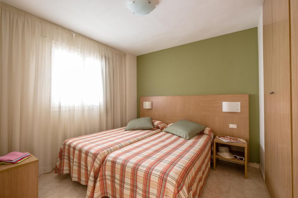 One-Bedroom Apartment,715324123:JPEG