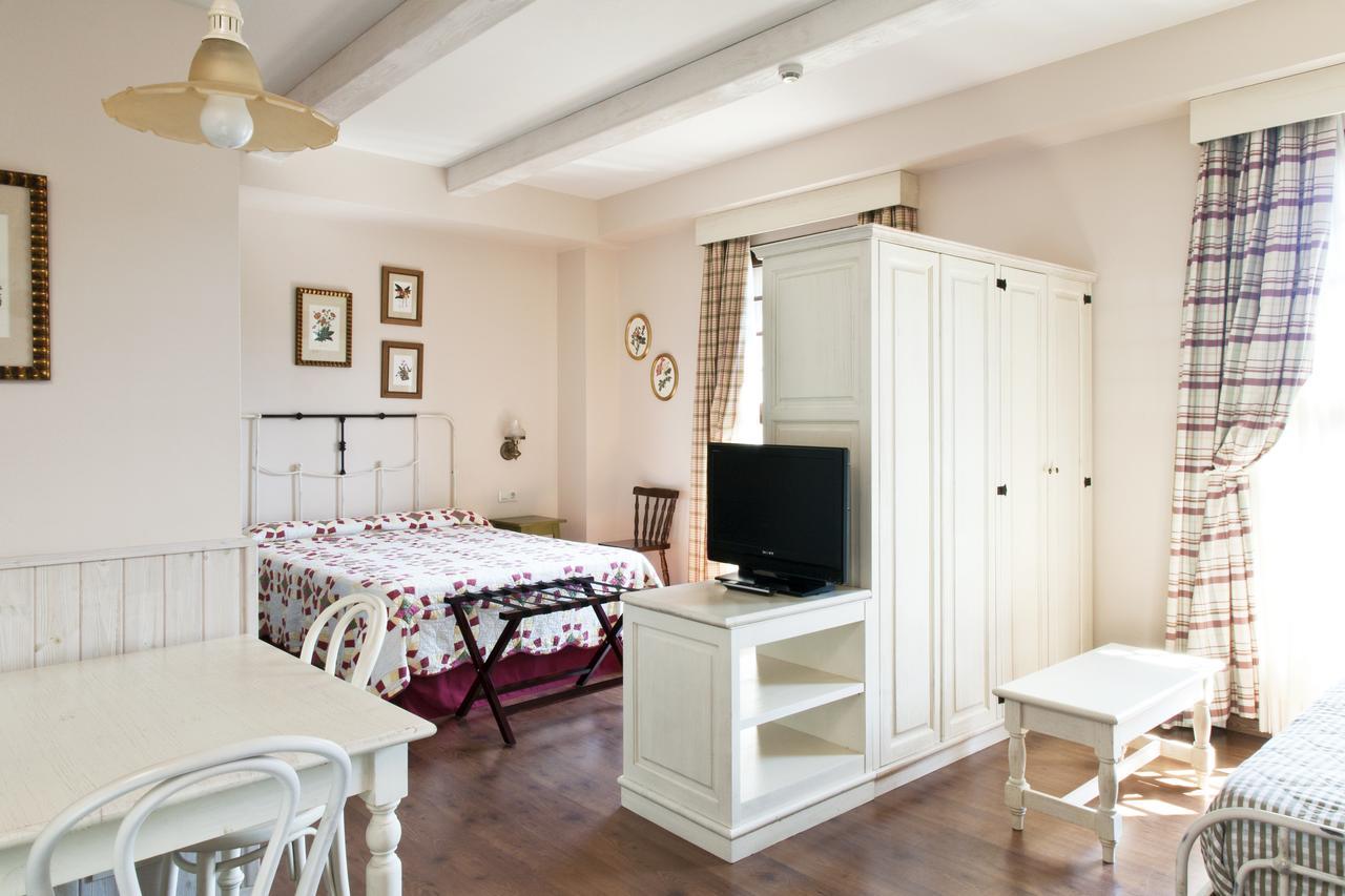 Family Room Access to PortAventura Park 1 ticket to Ferrari Land